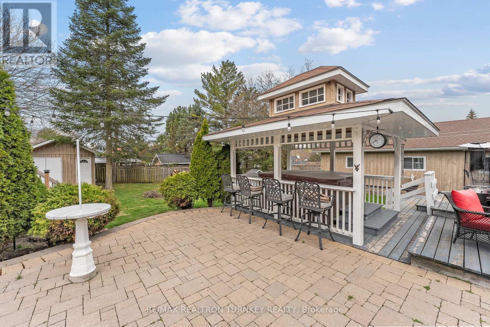 10 Dafoe Street, Uxbridge, Ontario  L0E 1T0 - Photo 5 - N12159650