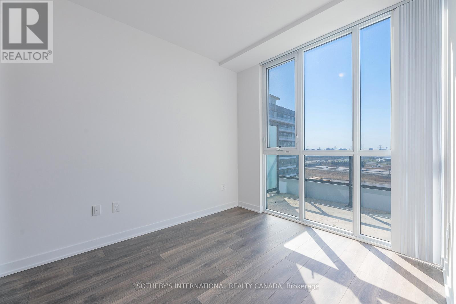 1110 - 38 Honeycrisp Crescent, Vaughan, Ontario  L4K 0M8 - Photo 19 - N12159760