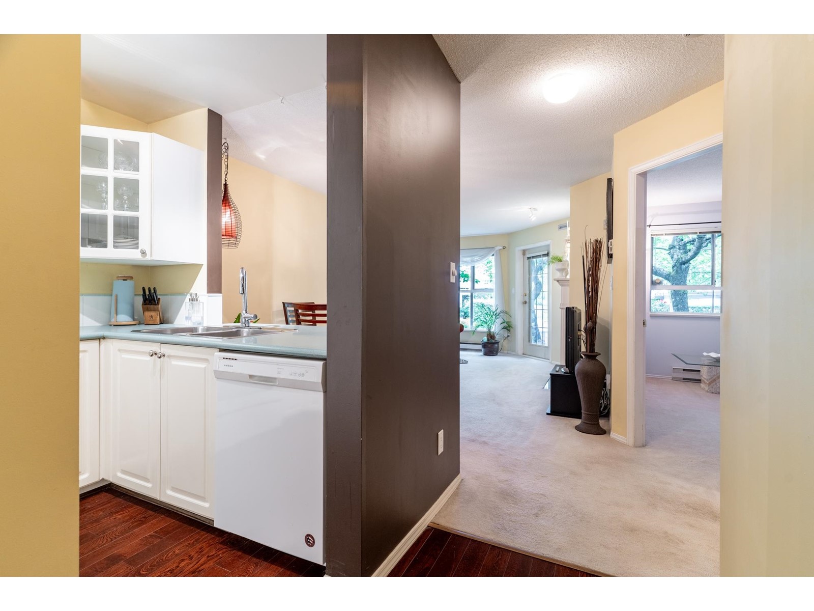 114 15150 108 Avenue, Surrey, British Columbia  V3R 0V1 - Photo 4 - R3004222