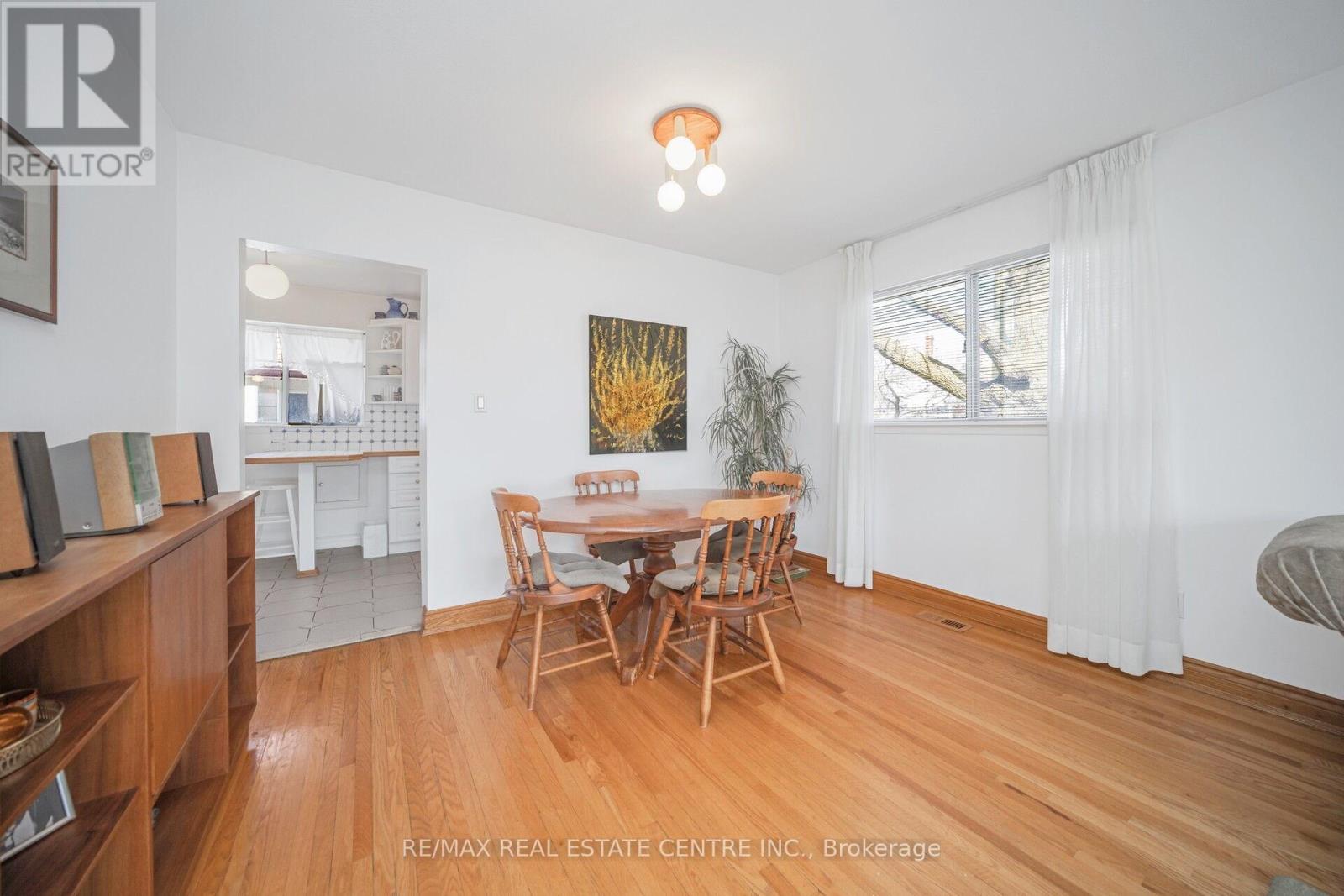 140 Vodden Street E, Brampton, Ontario  L6V 1M5 - Photo 12 - W12148861