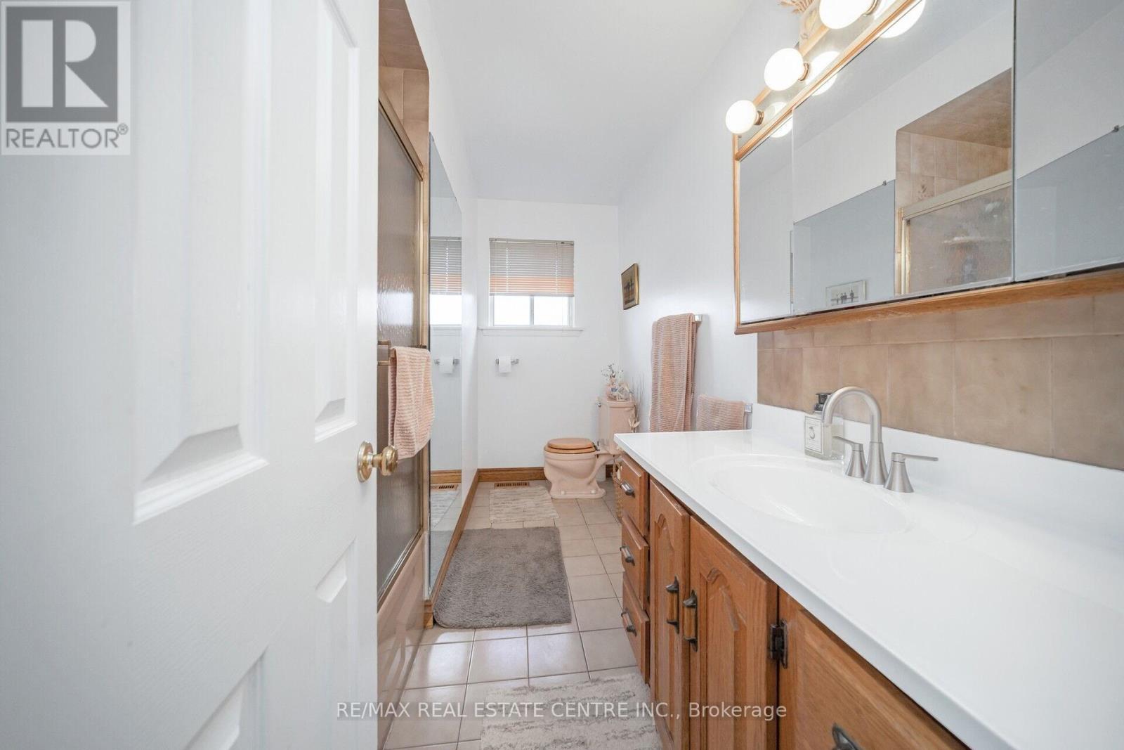 140 Vodden Street E, Brampton, Ontario  L6V 1M5 - Photo 21 - W12148861