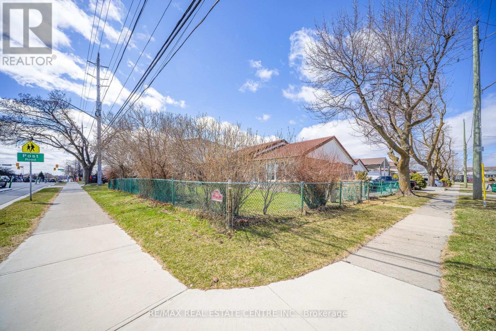 140 Vodden Street E, Brampton, Ontario  L6V 1M5 - Photo 2 - W12148861