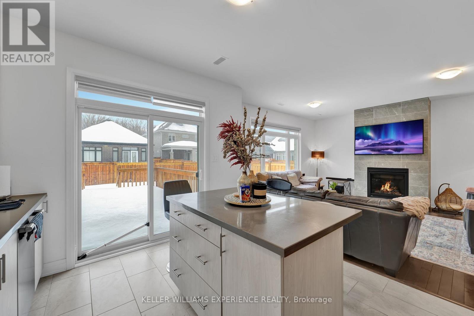 25 Paddington Grove, Barrie, Ontario  L9J 0J3 - Photo 11 - S12159561