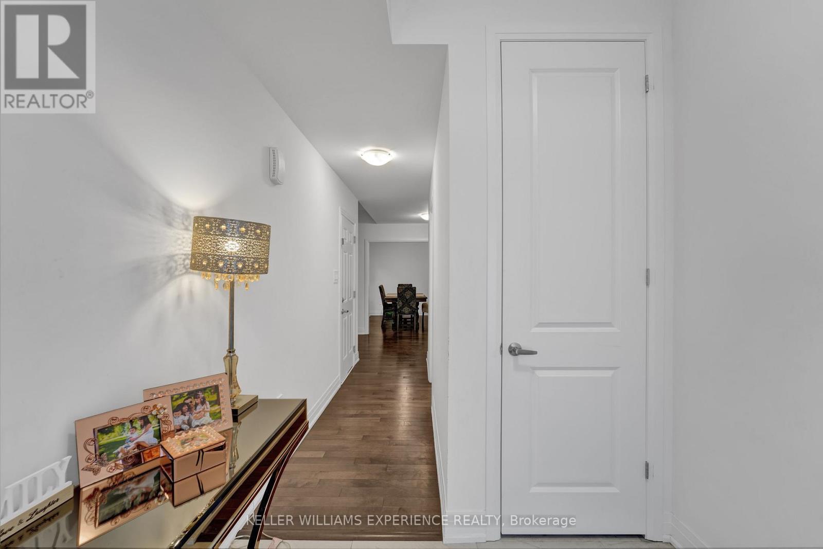 25 Paddington Grove, Barrie, Ontario  L9J 0J3 - Photo 6 - S12159561