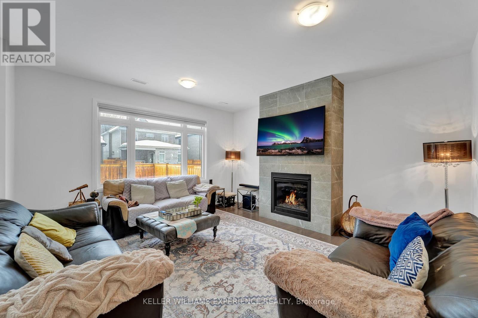25 Paddington Grove, Barrie, Ontario  L9J 0J3 - Photo 7 - S12159561