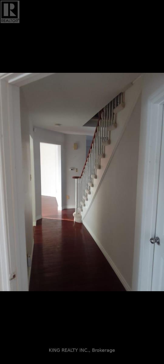 139 Livingstone Street, Barrie, Ontario  L4N 7J5 - Photo 10 - S12159651