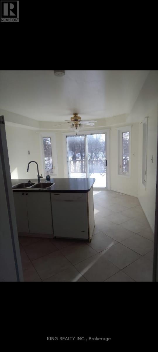 139 Livingstone Street, Barrie, Ontario  L4N 7J5 - Photo 7 - S12159651