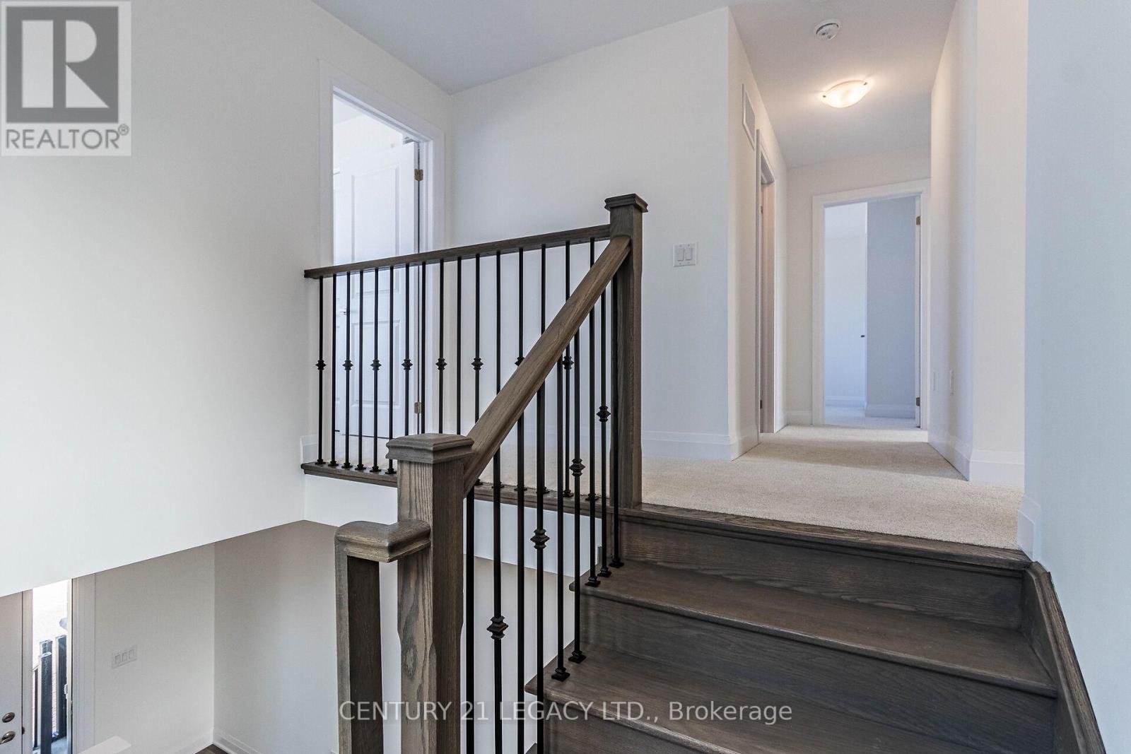 30 Union Boulevard, Wasaga Beach, Ontario  L9Z 0M5 - Photo 3 - S12159680