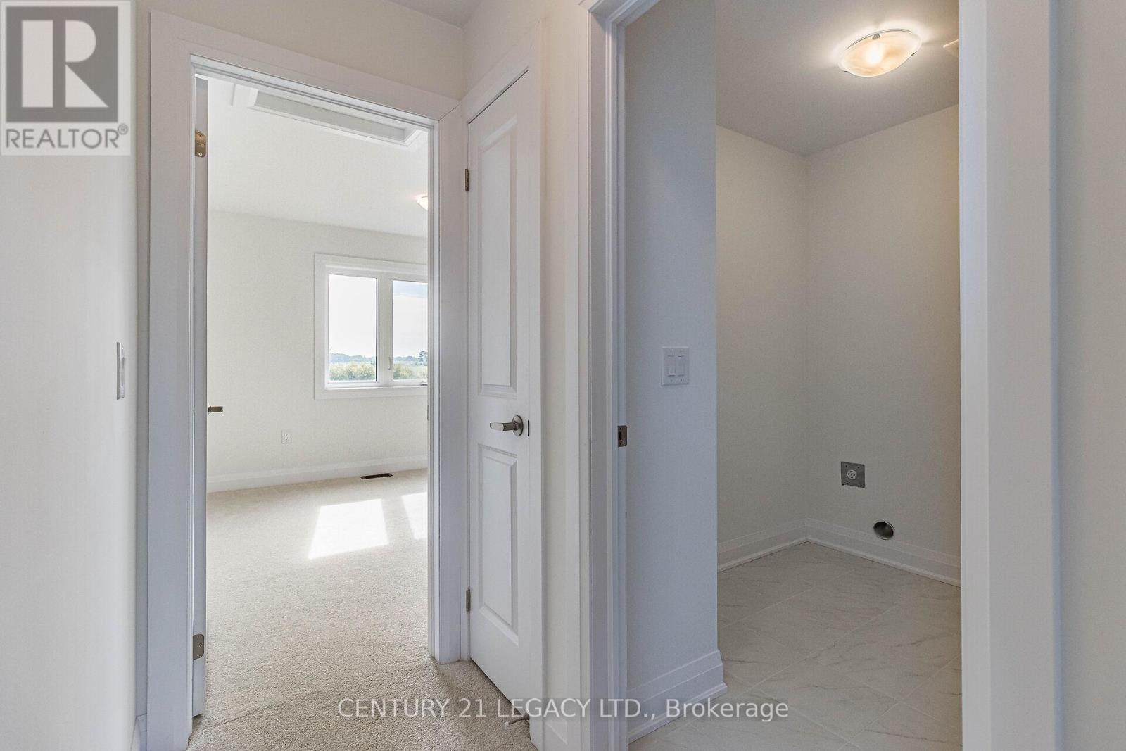 30 Union Boulevard, Wasaga Beach, Ontario  L9Z 0M5 - Photo 5 - S12159680