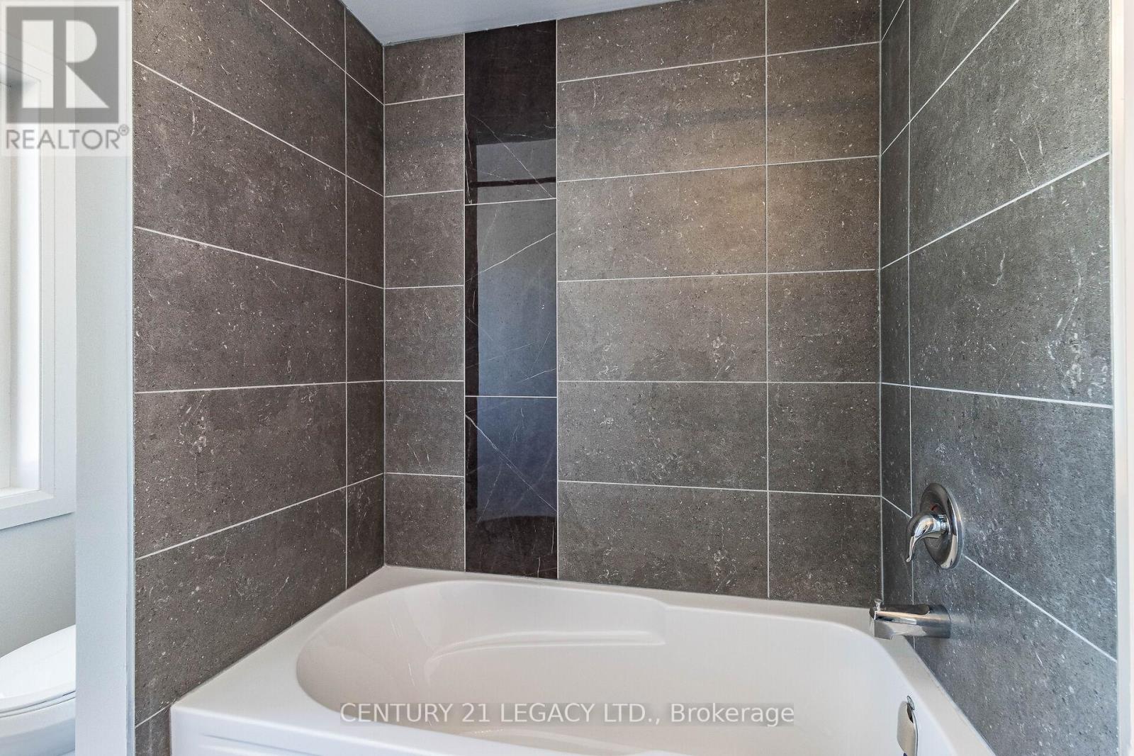 30 Union Boulevard, Wasaga Beach, Ontario  L9Z 0M5 - Photo 9 - S12159680
