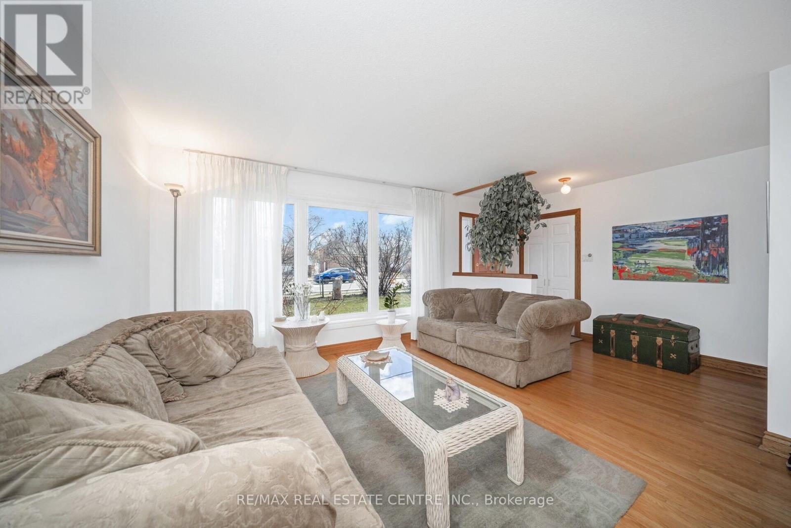 140 Vodden Street E, Brampton, Ontario  L6V 1M5 - Photo 9 - W12148861