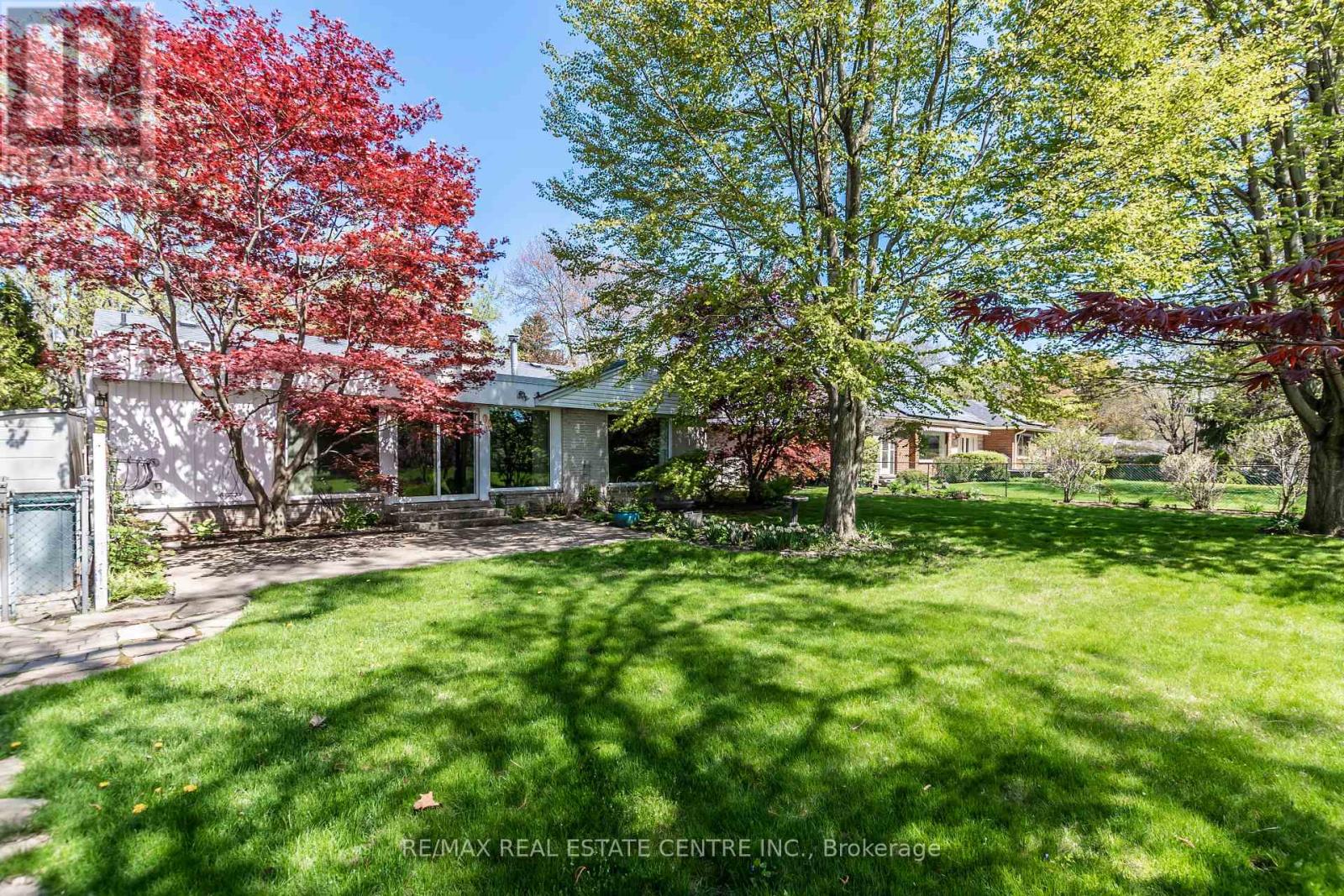 450 Townsend Avenue, Burlington, Ontario  L7T 2A8 - Photo 40 - W12159488