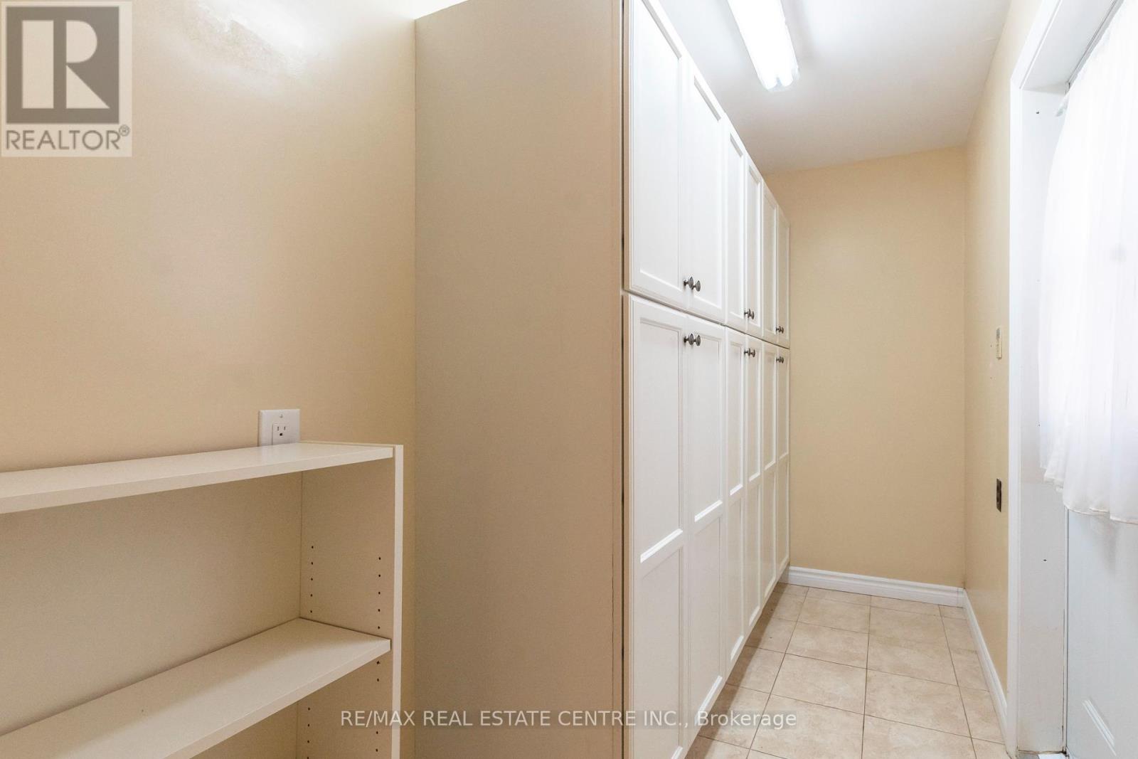 450 Townsend Avenue, Burlington, Ontario  L7T 2A8 - Photo 8 - W12159488