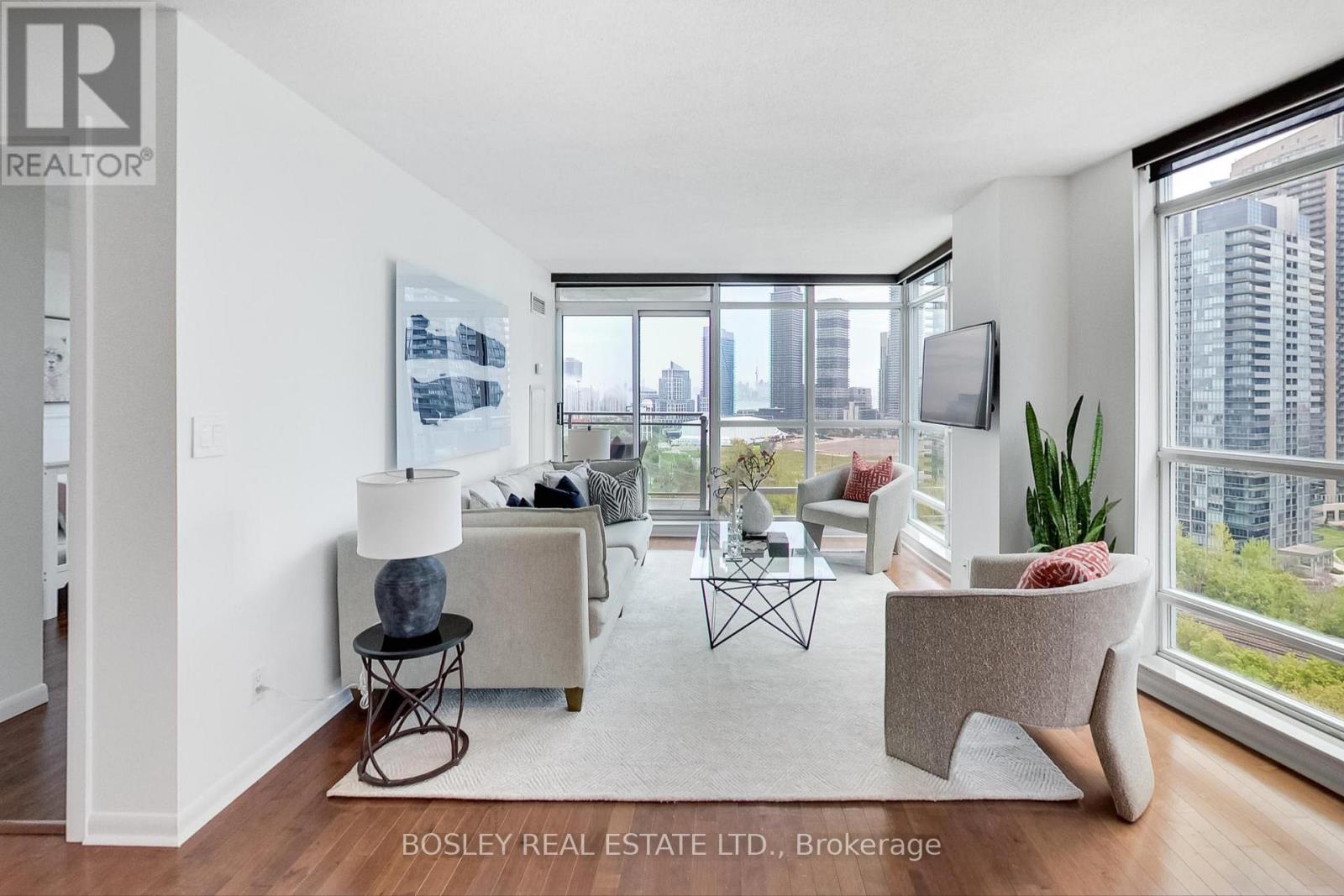 1607 - 185 LEGION ROAD N, Toronto, Ontario