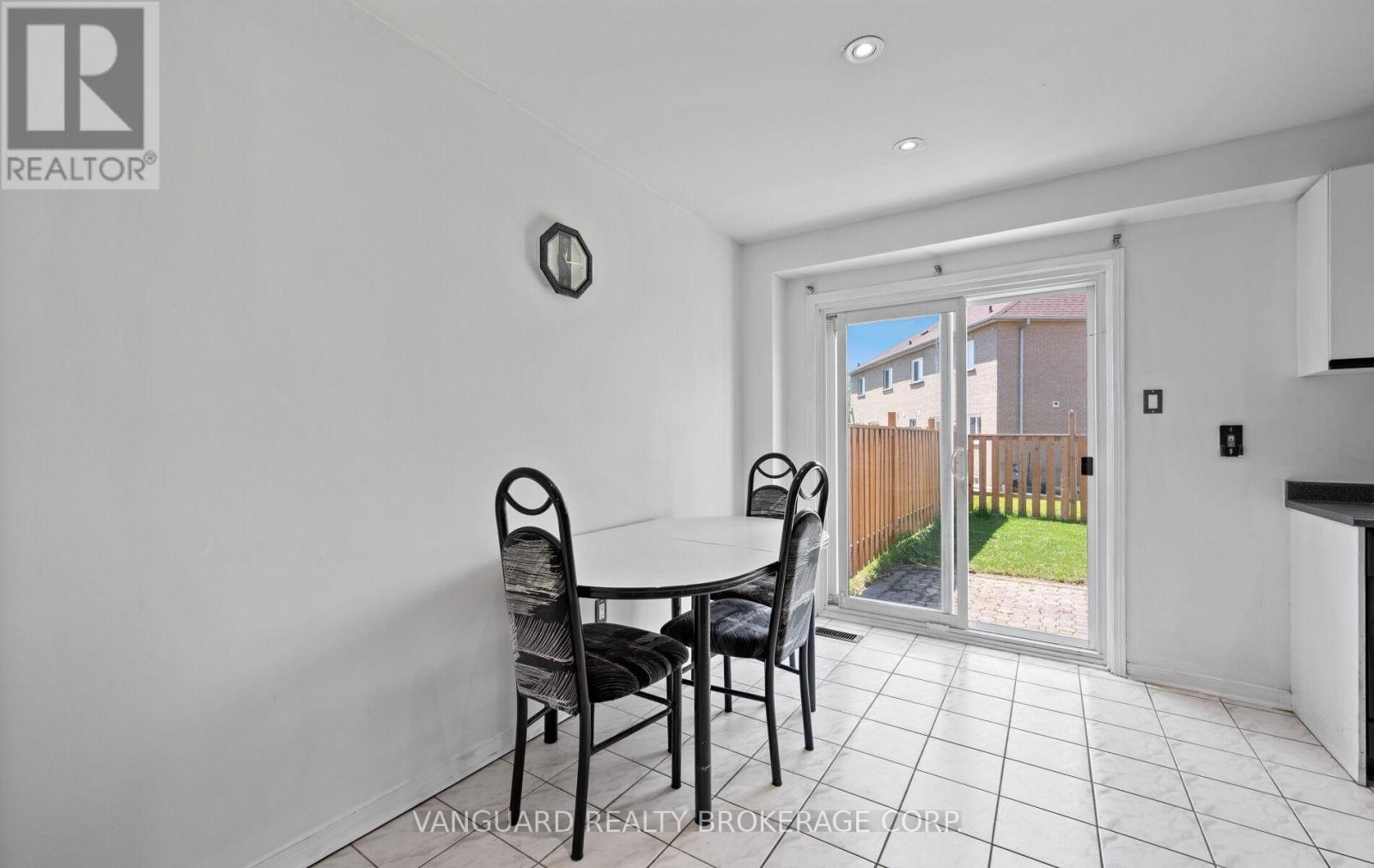 65 Clover Bloom Road, Brampton, Ontario  L6R 1S4 - Photo 13 - W12159497