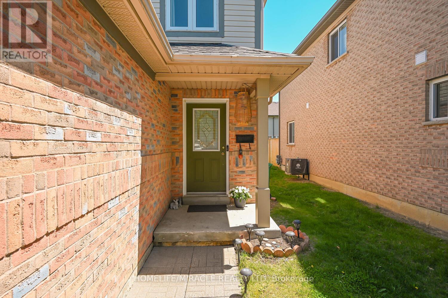 #30 - 5255 Guildwood Way N, Mississauga, Ontario  L5R 4A9 - Photo 4 - W12159501