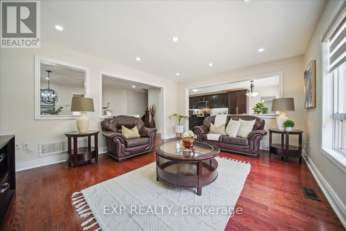 18 Raccoon Street, Brampton, Ontario  L6S 6L8 - Photo 13 - W12159509