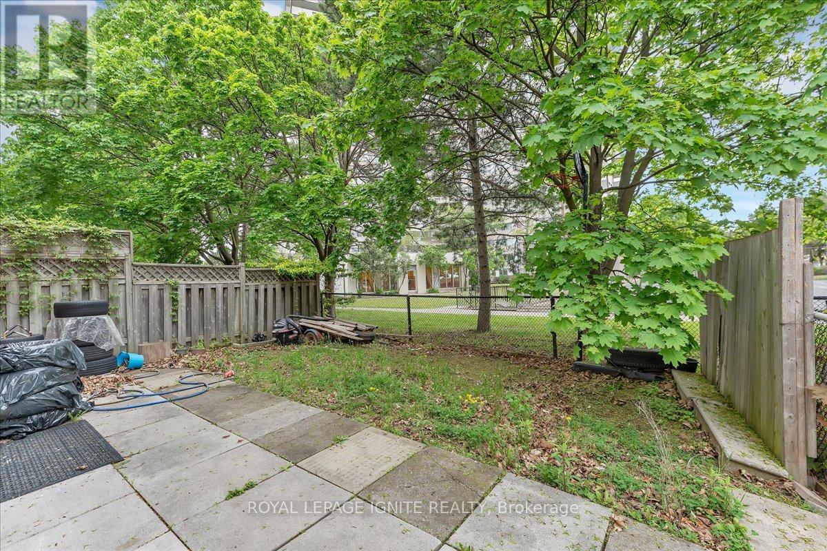 98 Sheldrake Court, Brampton, Ontario  L6Y 2W9 - Photo 24 - W12159514