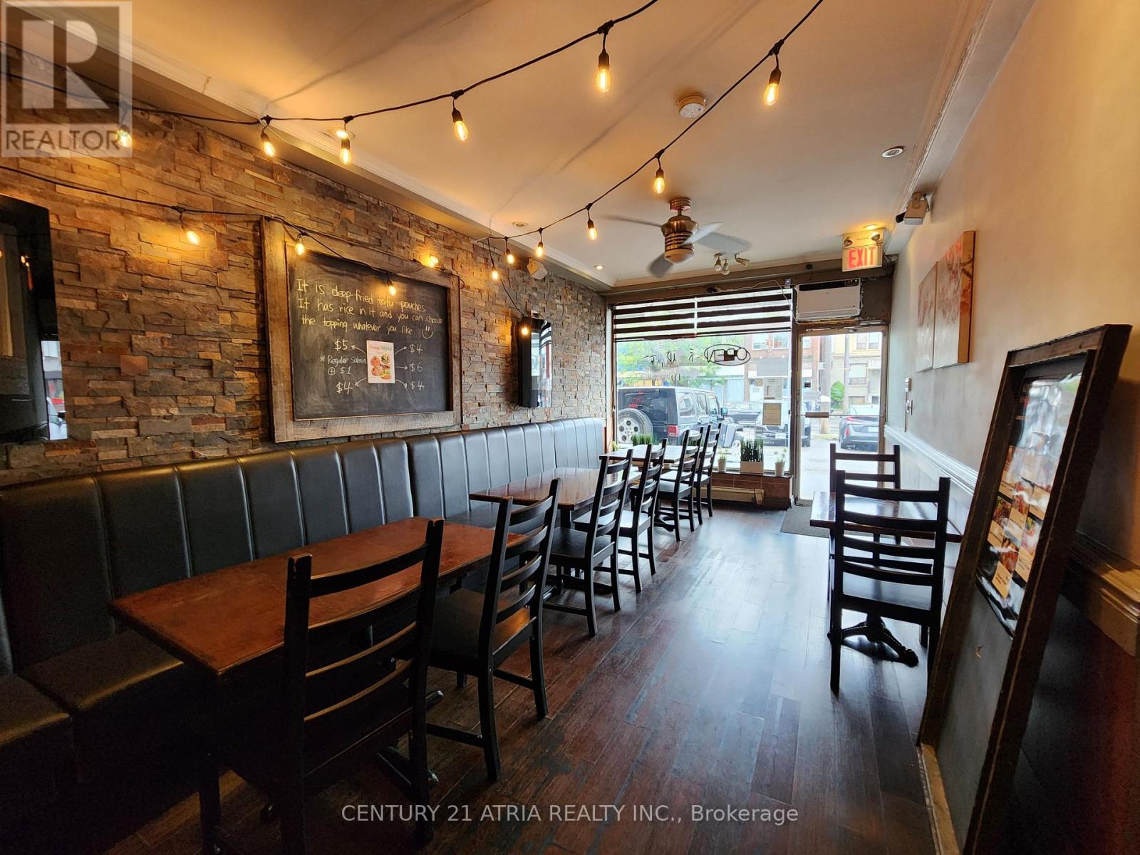 Property at 1553 DUPONT STREET image 1