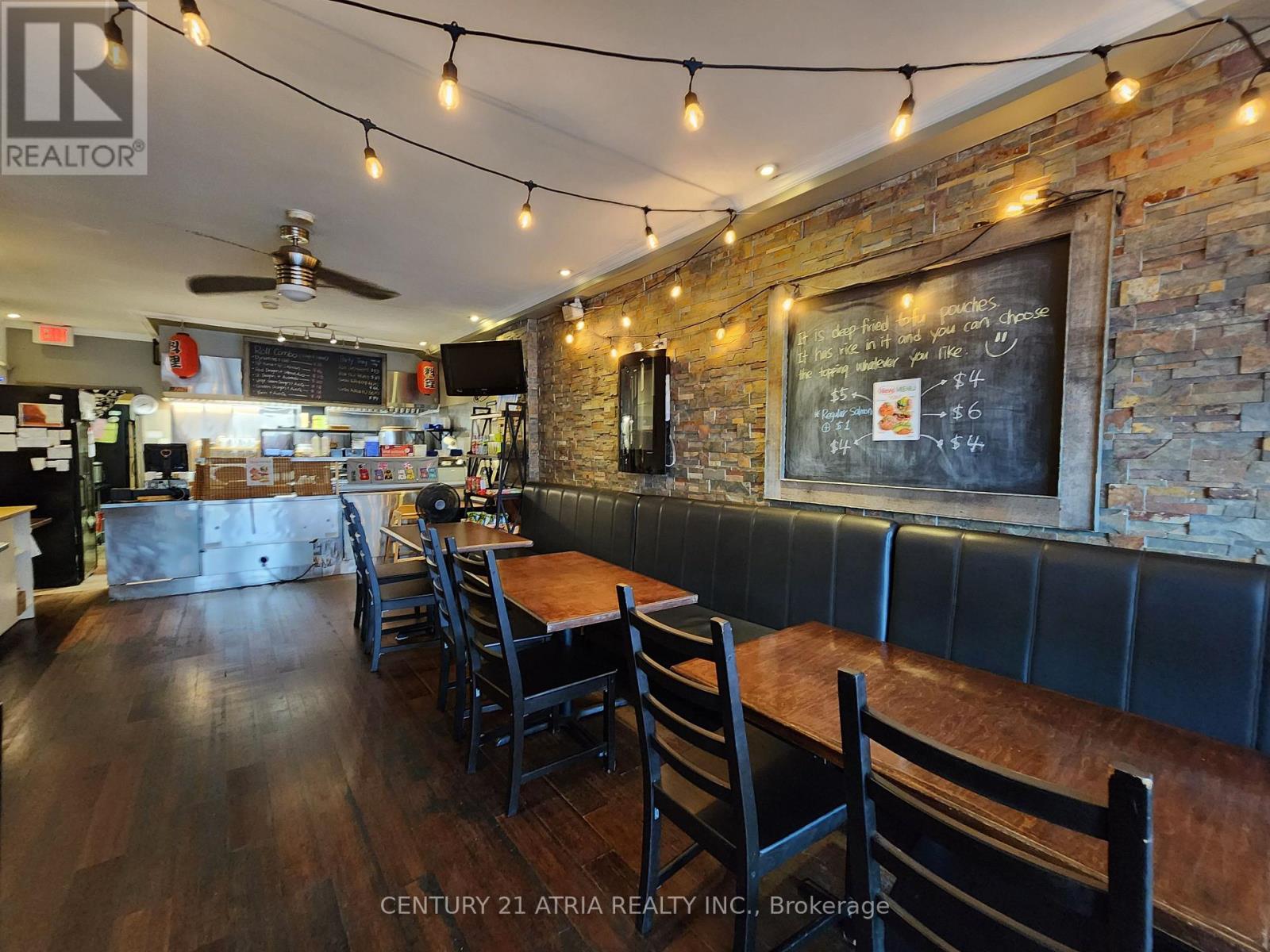 1553 Dupont Street, Toronto (Dovercourt-Wallace Emerson-Junction), Ontario  M6P 3S5 - Photo 4 - W12159529