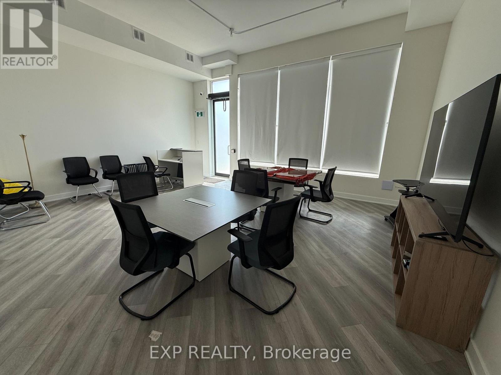 49 Burnhamthorpe Road E, Oakville (Go Glenorchy), Ontario  L6H 7C8 - Photo 4 - W12159537