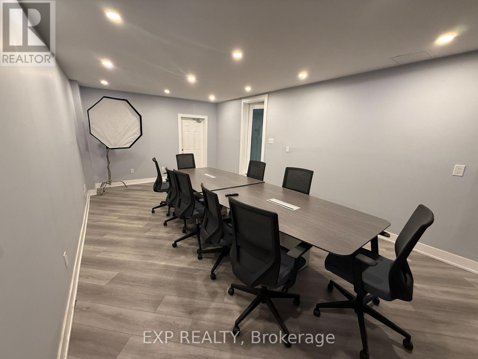 49 Burnhamthorpe Road E, Oakville (Go Glenorchy), Ontario  L6H 7C8 - Photo 5 - W12159537