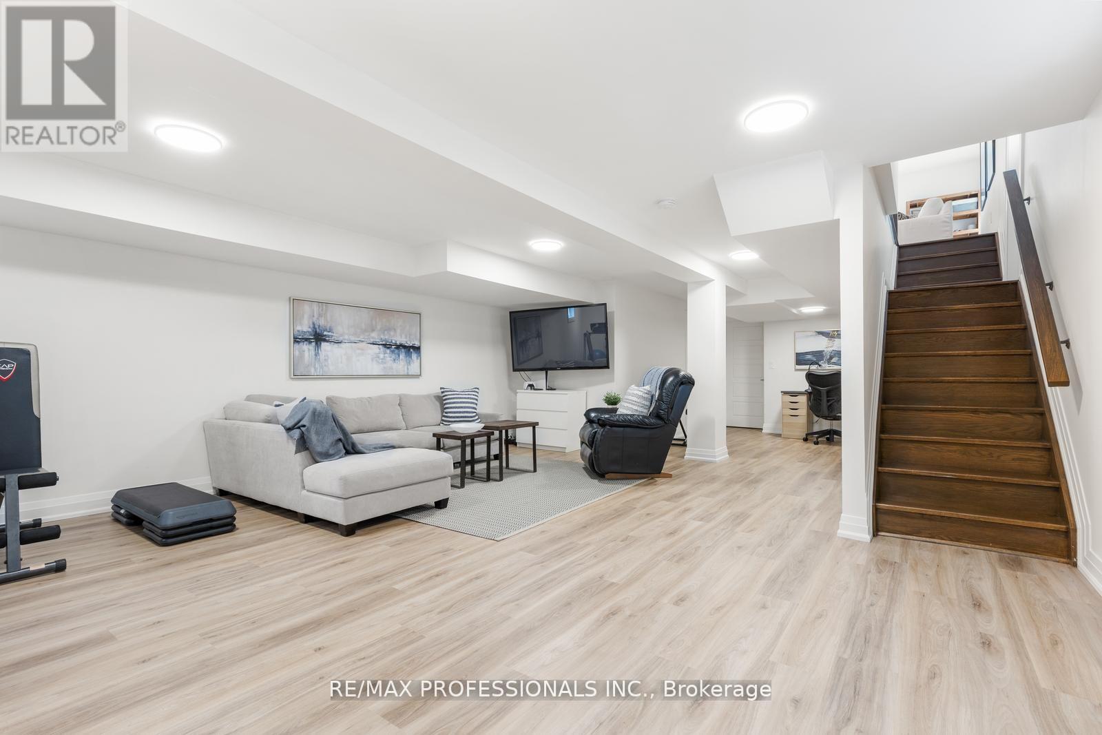 43 Bellman Avenue, Toronto (Alderwood), Ontario  M8W 4A5 - Photo 31 - W12159575