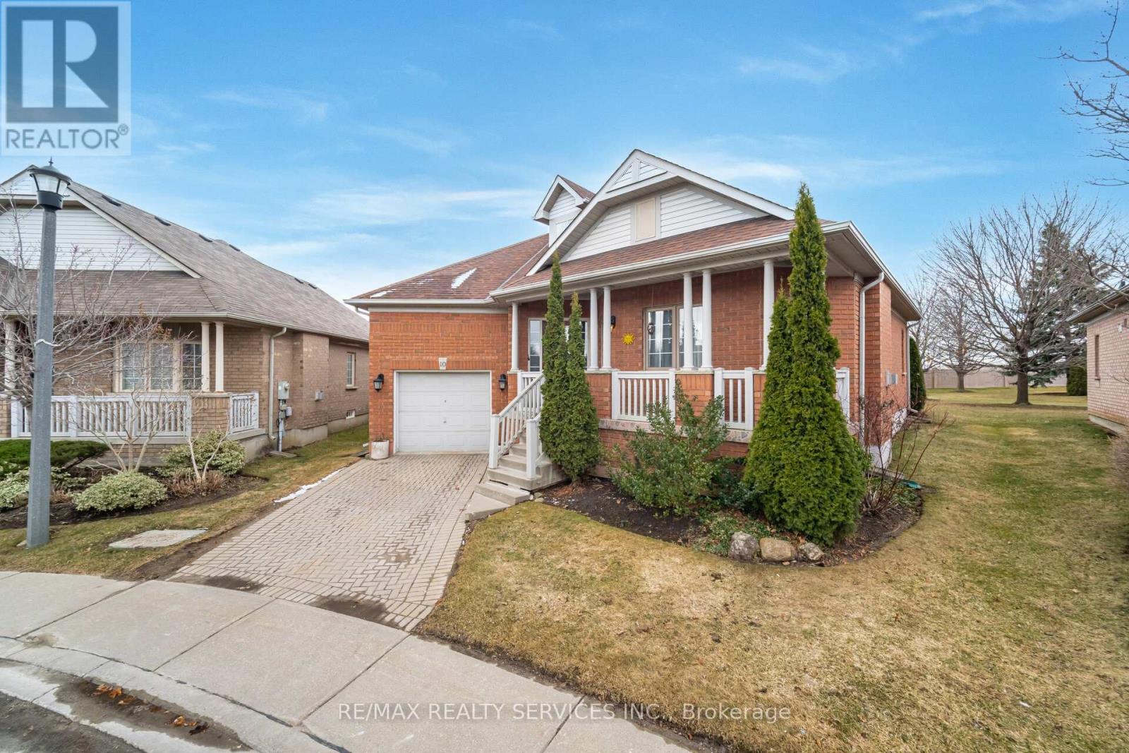 10 Orchard Park Gate, Brampton, Ontario  L6R 1W5 - Photo 3 - W12159584