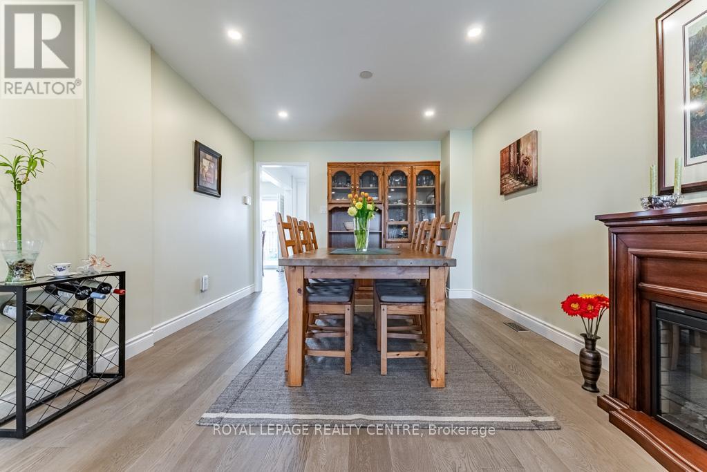 3677 Colonial Drive, Mississauga (Erin Mills), Ontario  L5L 4P2 - Photo 9 - W12159590