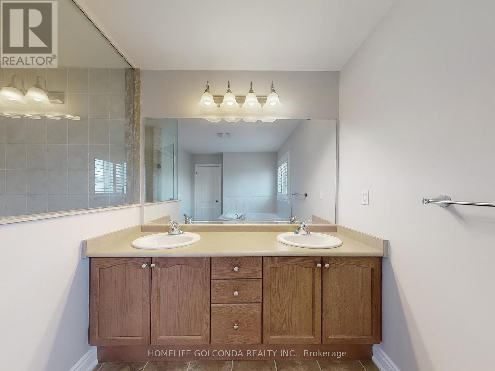 3148 Larry Crescent, Oakville, Ontario  L6M 0T1 - Photo 29 - W12159605