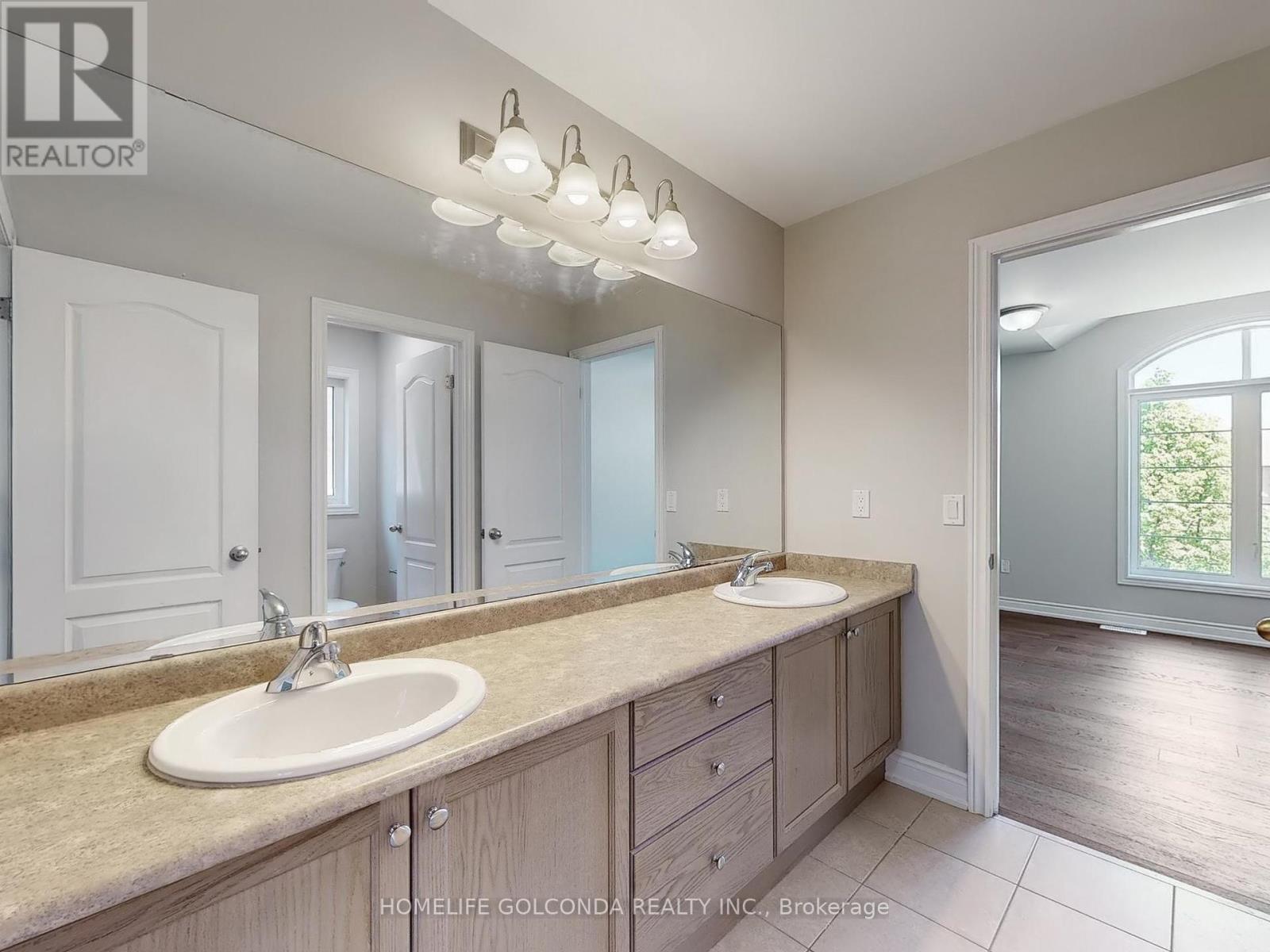 3148 Larry Crescent, Oakville, Ontario  L6M 0T1 - Photo 32 - W12159605