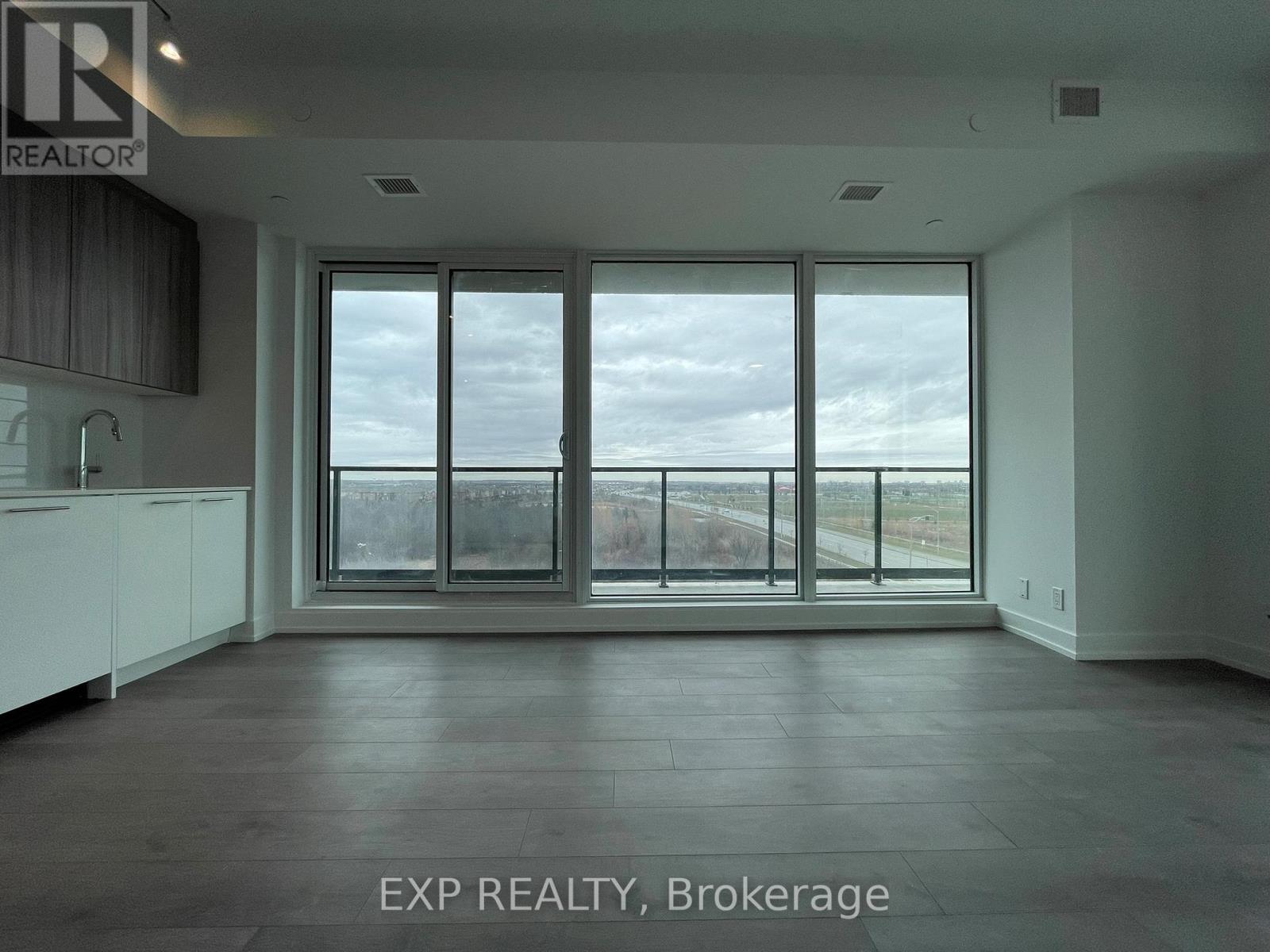 508 - 215 Veterans Drive, Brampton, Ontario  L7A 0B6 - Photo 4 - W12159632