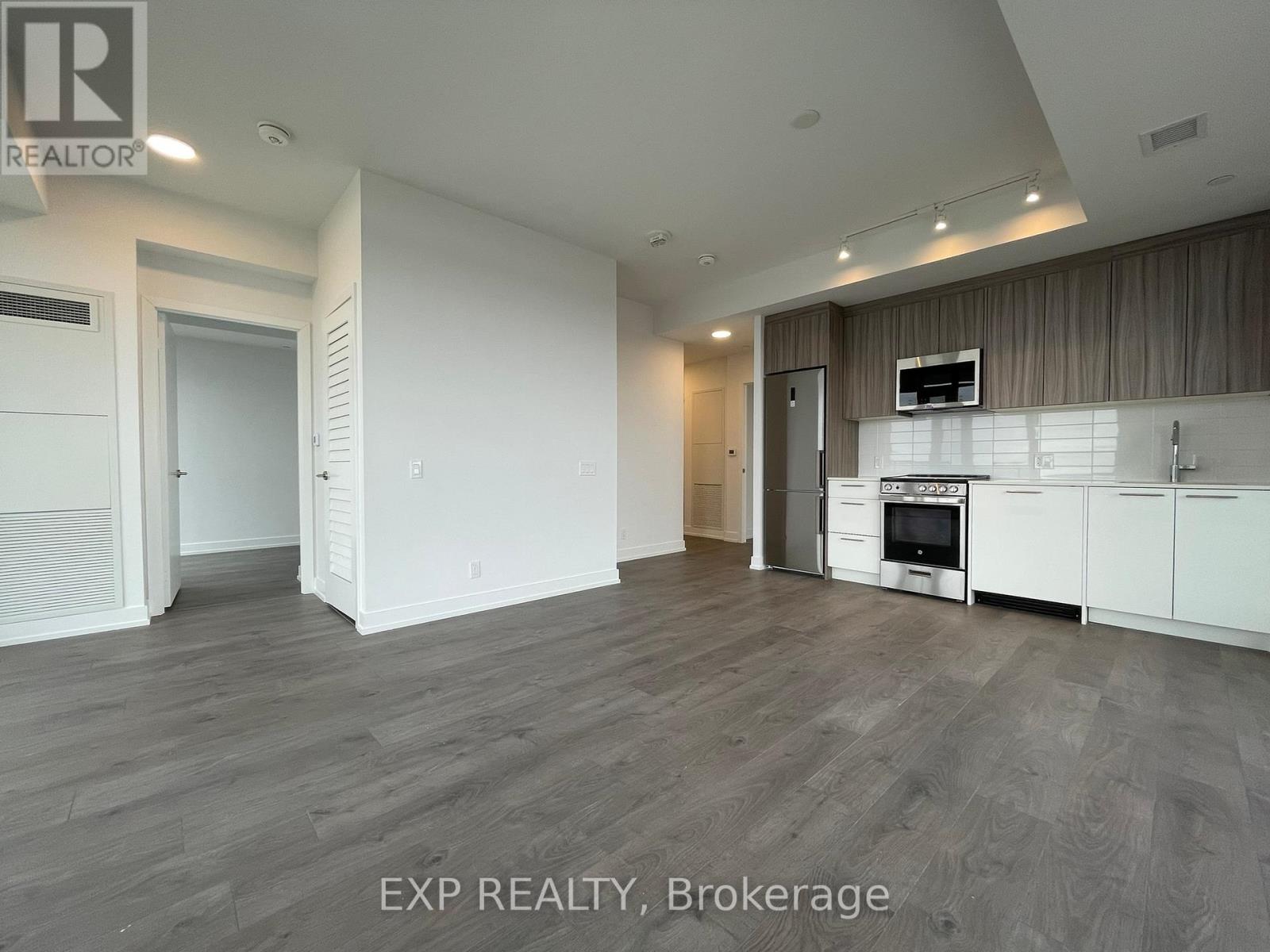 508 - 215 Veterans Drive, Brampton, Ontario  L7A 0B6 - Photo 5 - W12159632