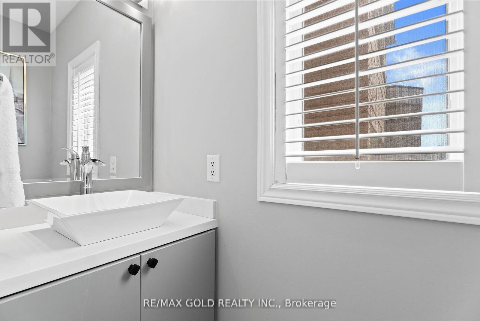 39 Midnightsun Trail, Brampton, Ontario  L6R 3K3 - Photo 36 - W12159639