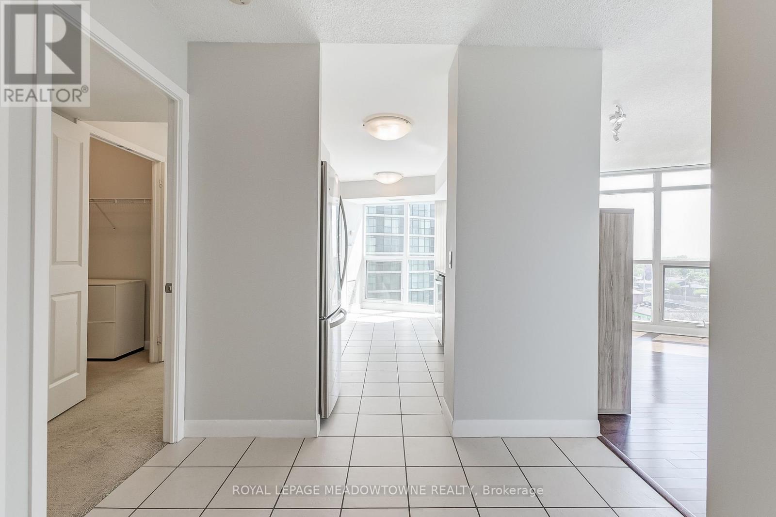 807 - 225 Sherway Gardens Road, Toronto, Ontario  M9C 0A3 - Photo 5 - W12159690