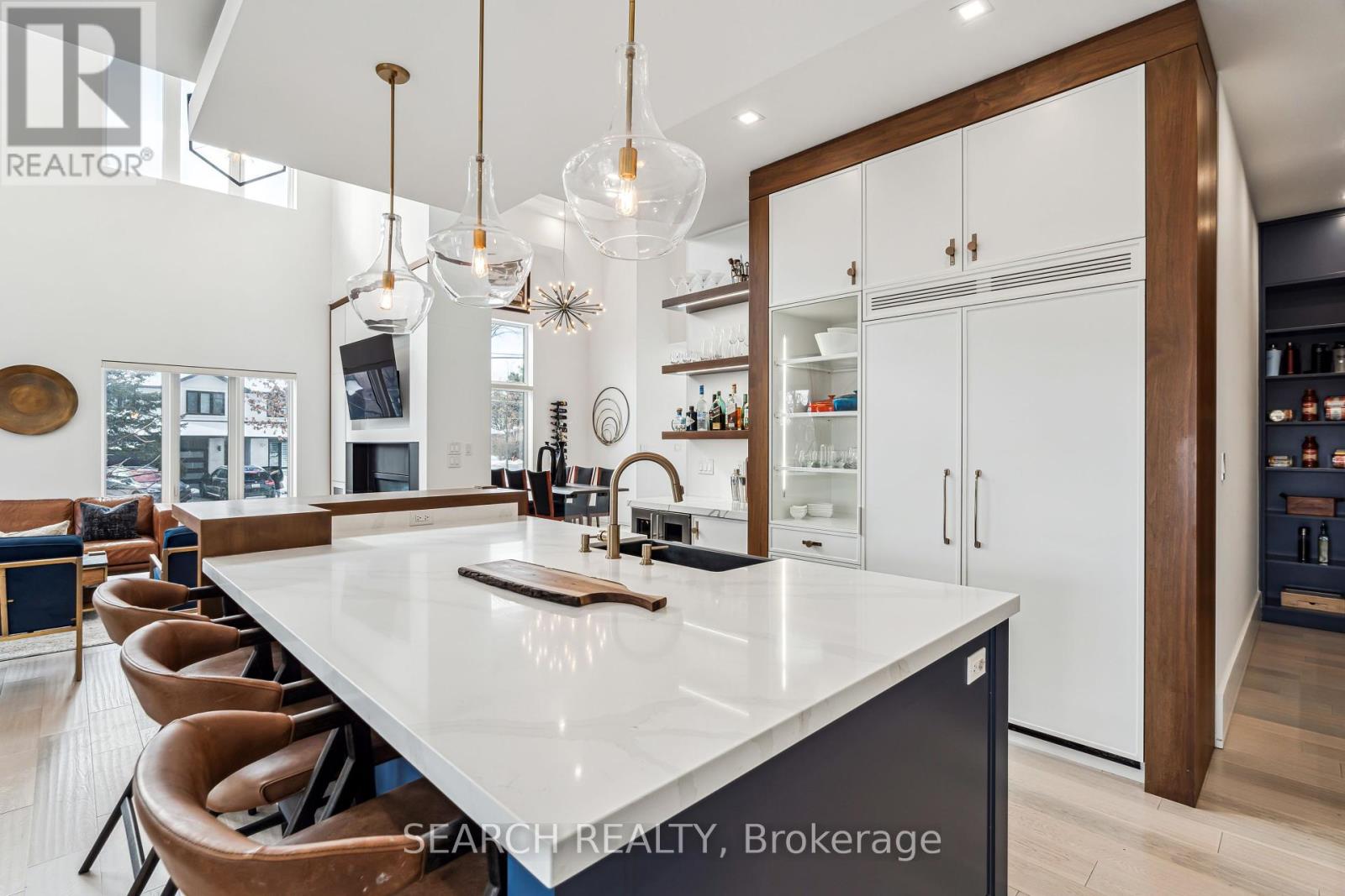1297 Canterbury Road, Mississauga, Ontario  L5G 4A8 - Photo 10 - W12159743
