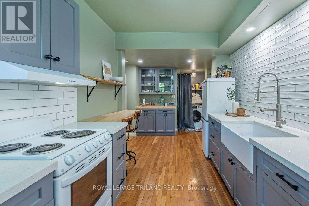 Photo 22 of 25 for 3 - 49 Ridout Street S