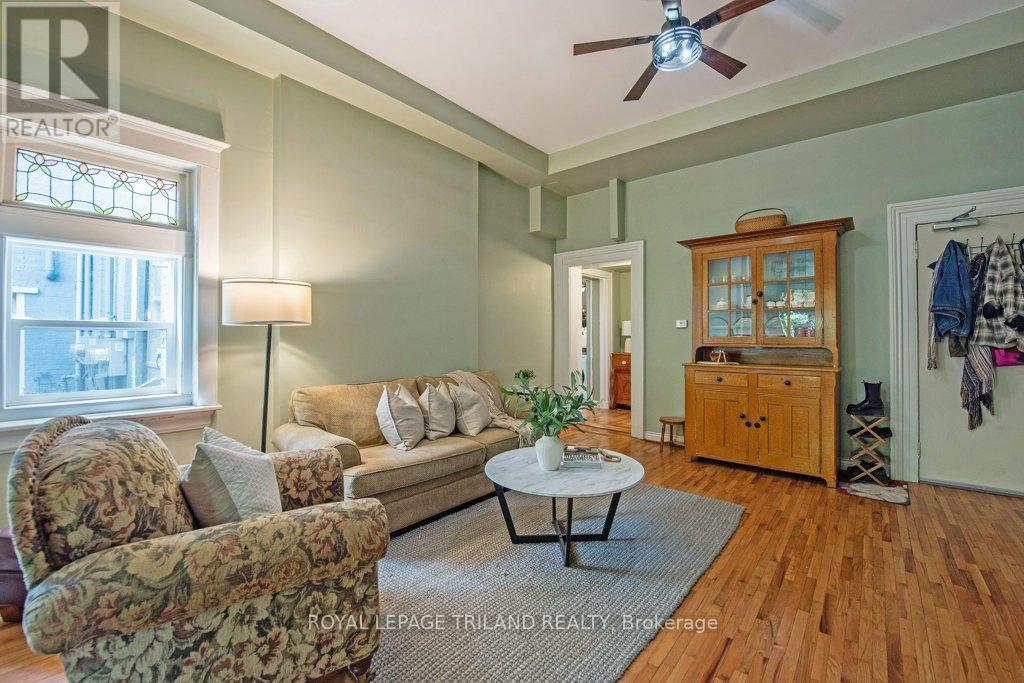 Photo 5 of 25 for 3 - 49 Ridout Street S