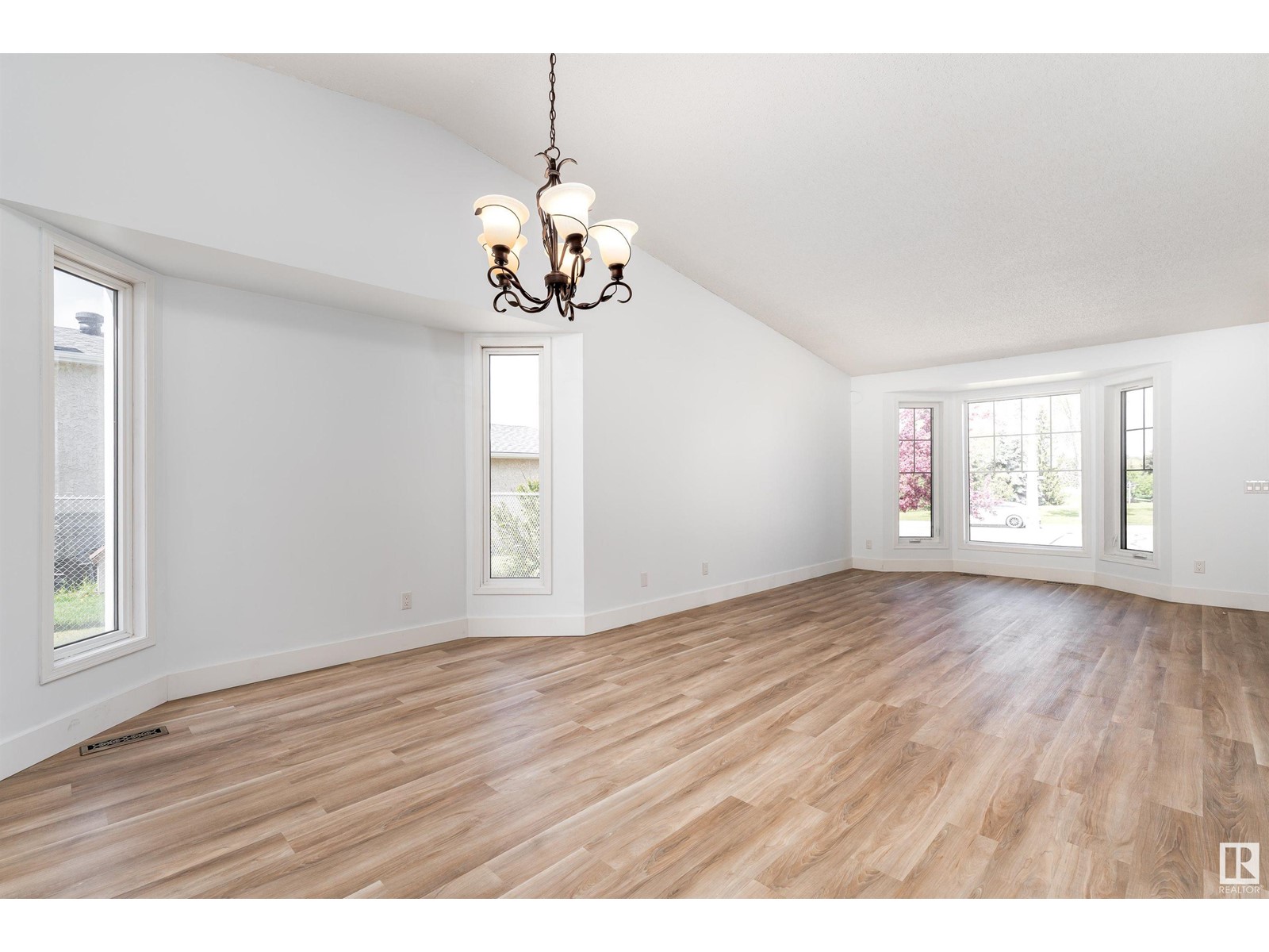4114 44 Av, Stony Plain, Alberta  T7Z 1K3 - Photo 6 - E4437419