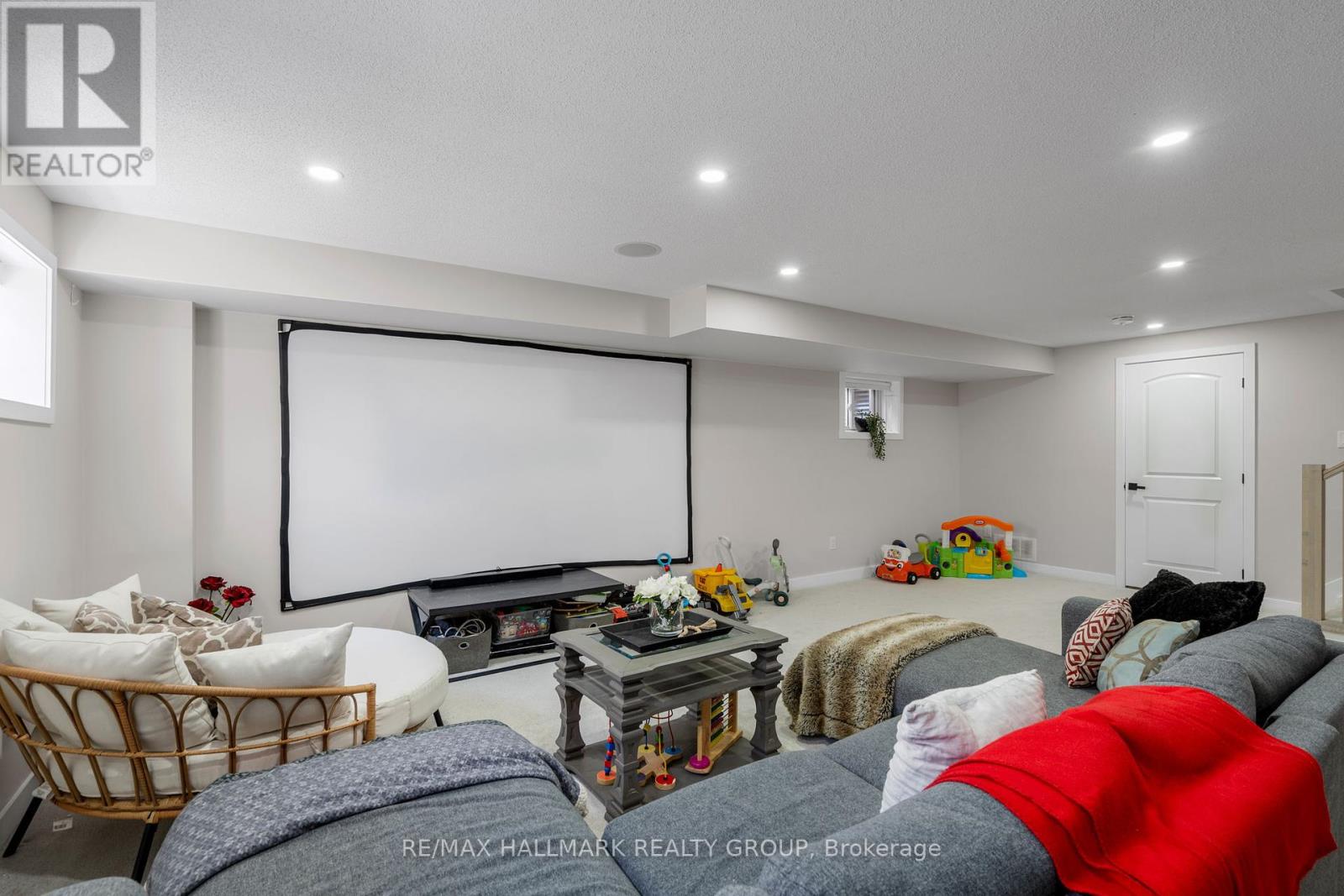 1015 Keeper Heights, Ottawa, Ontario  K0A 2Z0 - Photo 42 - X12159801