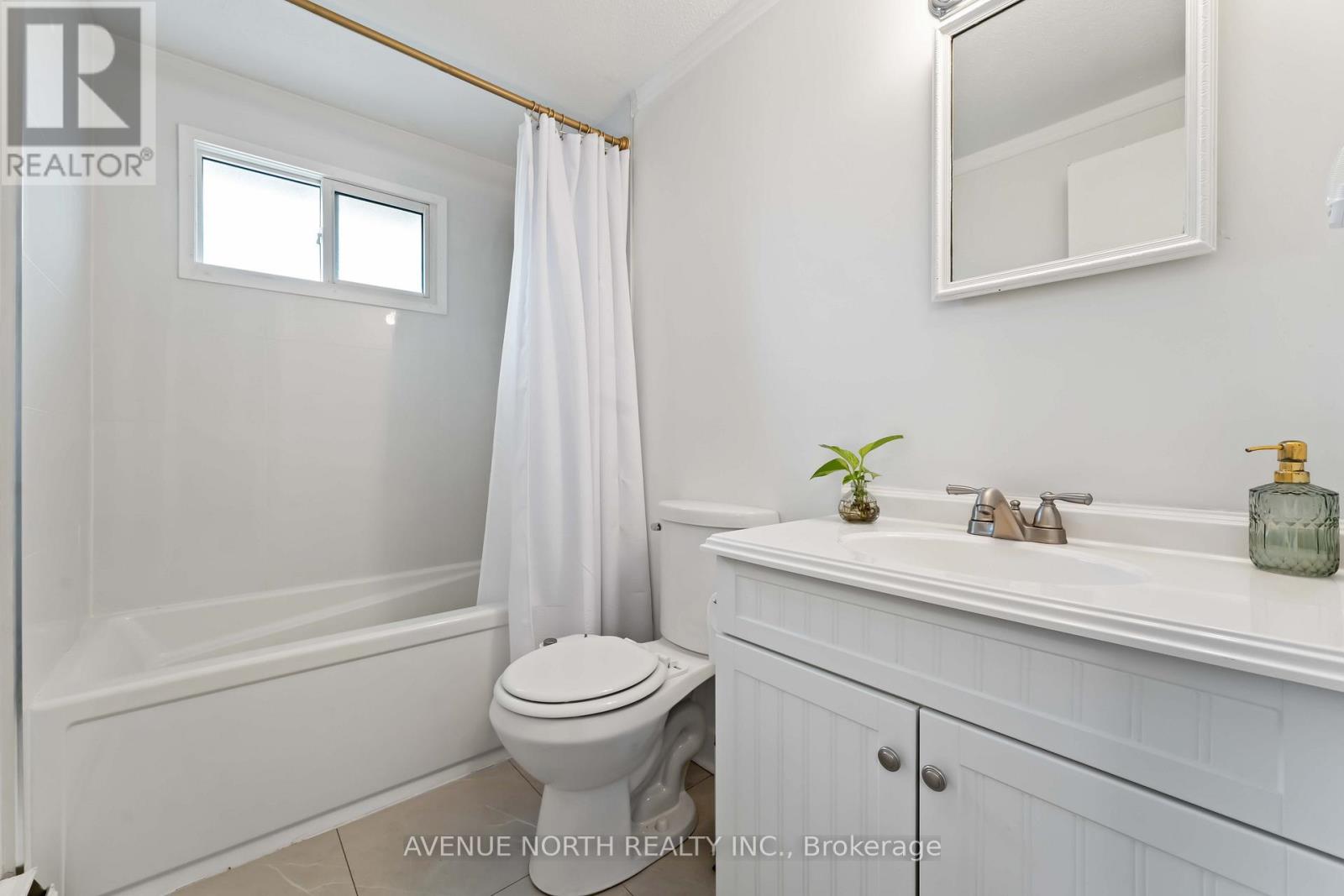 328 Amiens Street, Ottawa, Ontario  K1E 1N9 - Photo 16 - X12159816