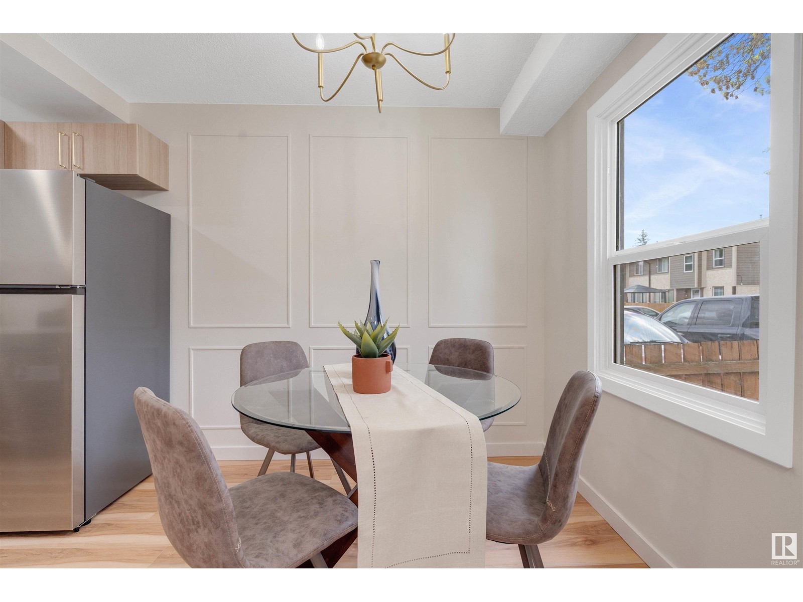 Property at 62 WILLOWDALE PL NW image 5