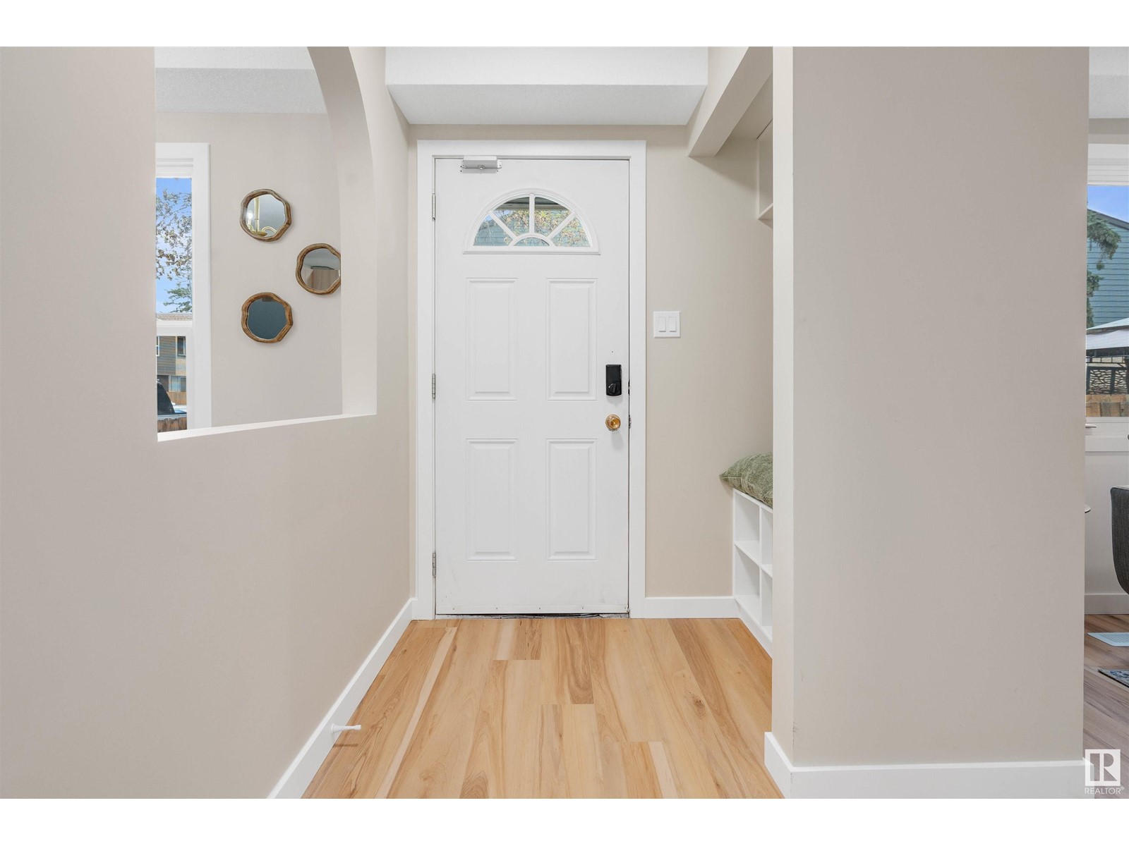 Property at 62 WILLOWDALE PL NW image 1