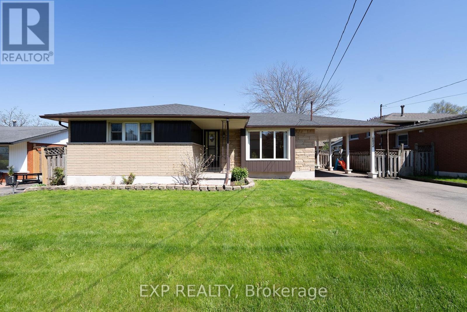 Property at 402 KERMAN AVENUE image 1