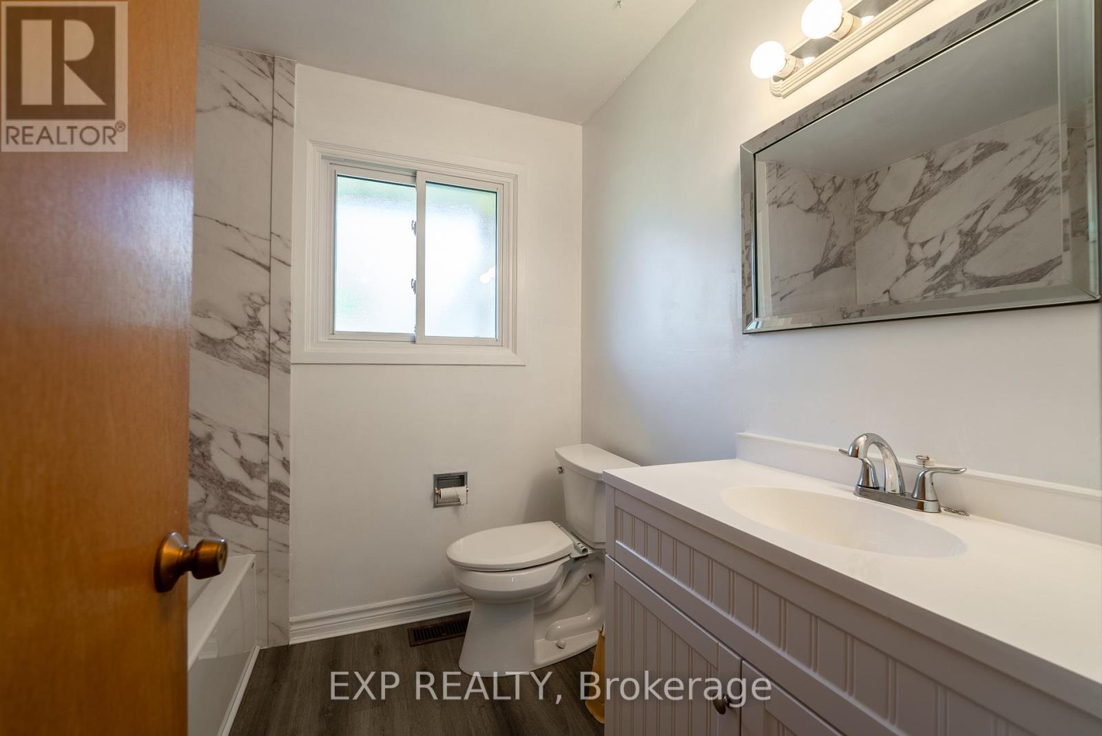 402 Kerman Avenue, Grimsby, Ontario  L3M 3X1 - Photo 24 - X12159869