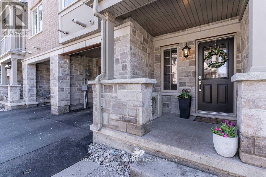 Property at 29 - 215 DUNDAS STREET E image 2