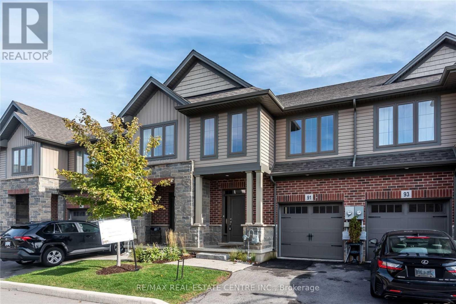 91 SOUTHSHORE CRESCENT, Hamilton, Ontario