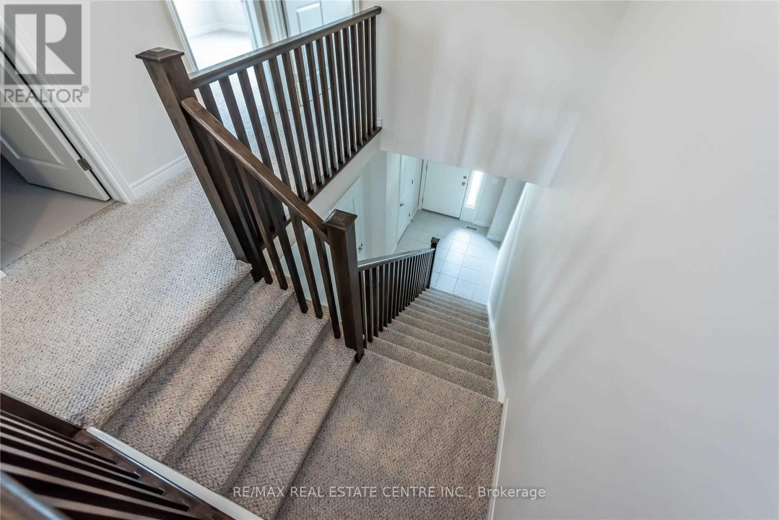 91 Southshore Crescent, Hamilton (Stoney Creek), Ontario  L8E 0J5 - Photo 26 - X12159528