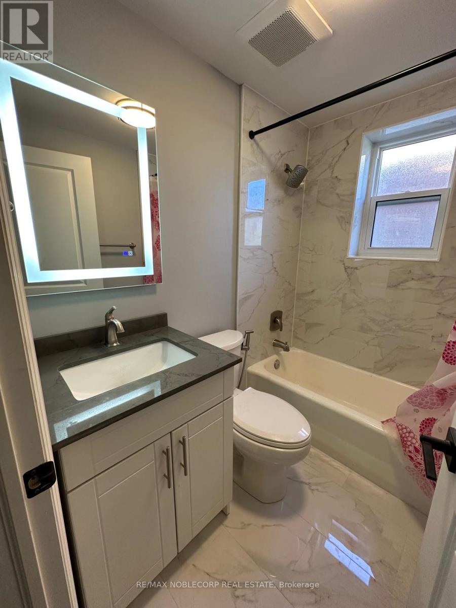 2 - 5 Applewood Avenue, Hamilton, Ontario  L8G 3S4 - Photo 13 - X12159552