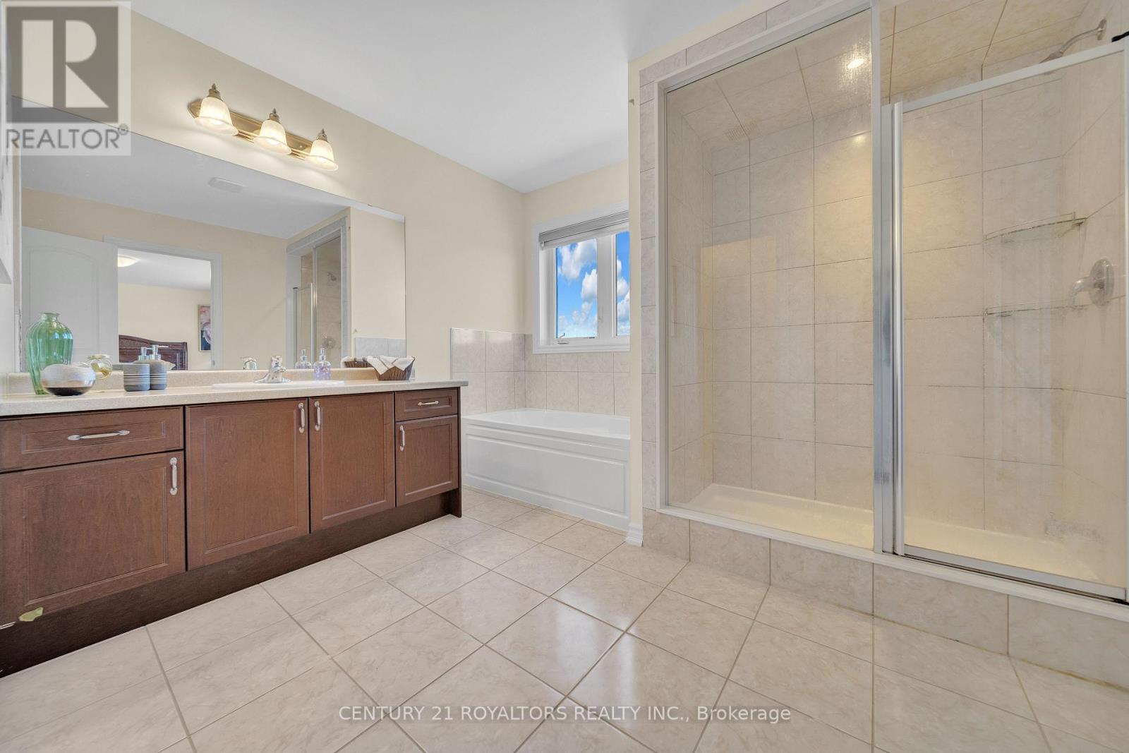 116 Hitchman Street, Brant, Ontario  N3L 0M2 - Photo 40 - X12159577